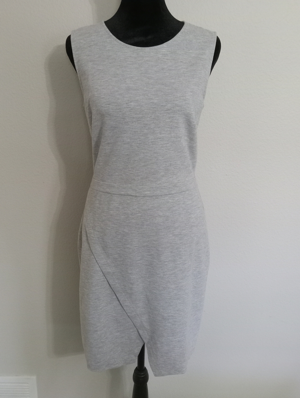 Kenneth Cole Light Gray Sleeveless Sheath Midi Dress